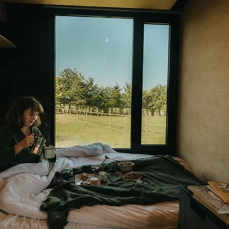 אכסניה Marottin - Parcel Tiny House - Tiny House Au Coeur De La Normandie Entouree Par Les Chevaux Mae-9041 Saint-Nicolas-de-Bliquetuit